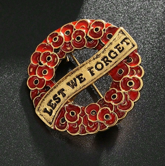 Poppy wreath Pin / Remembrance Day Brooch 💮 - Picture 5 of 6